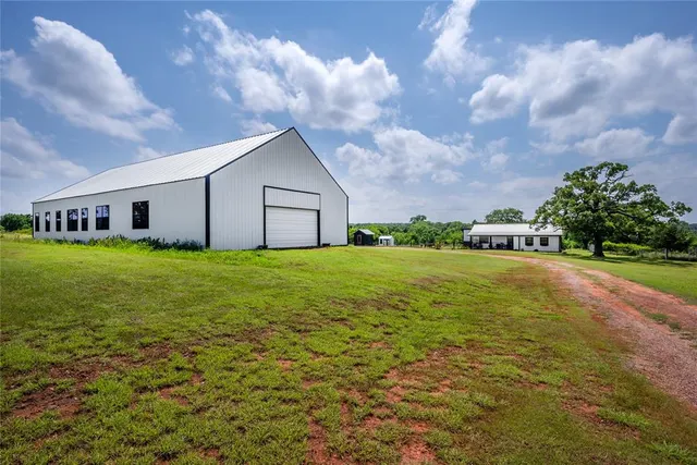 Photo 2 — 17371 E Cooksey Road, Coyle, OK 73027
