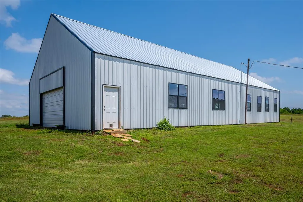 Photo 16 — 17371 E Cooksey Road, Coyle, OK 73027