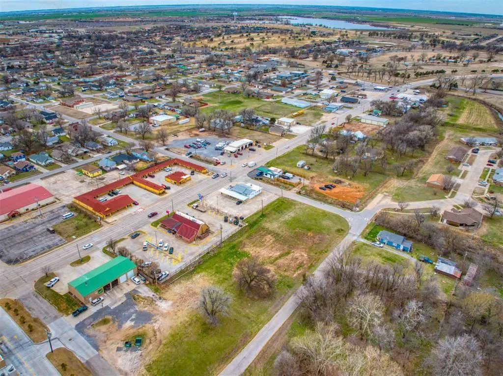 Photo 6 — 1200 Sunset Drive, El Reno, OK 73036