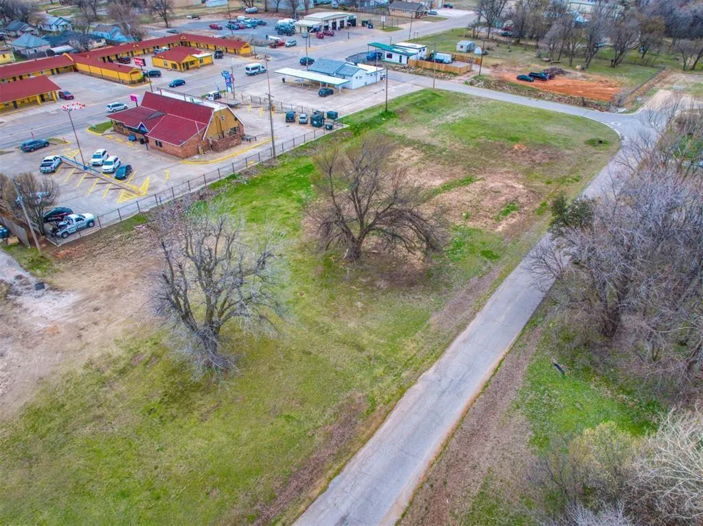 Photo 9 — 1200 Sunset Drive, El Reno, OK 73036