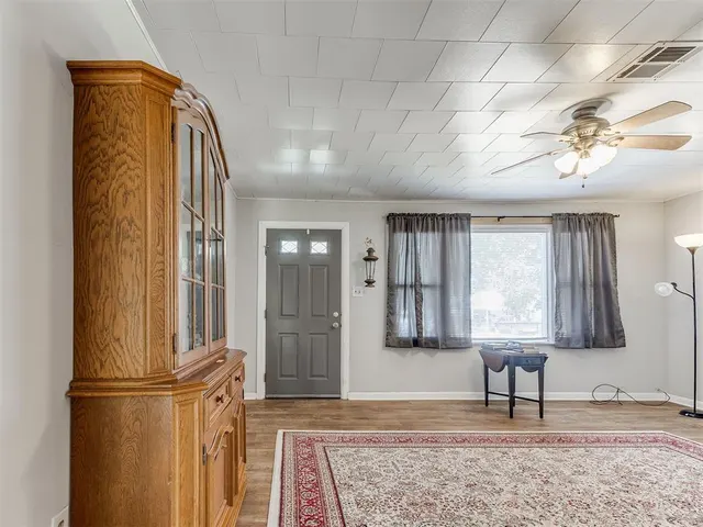 Photo 4 — 702 E Washington Street, Tecumseh, OK 74873