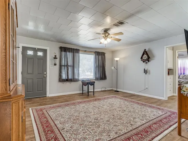 Photo 5 — 702 E Washington Street, Tecumseh, OK 74873