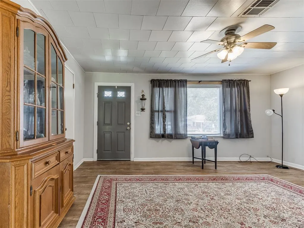 Photo 8 — 702 E Washington Street, Tecumseh, OK 74873