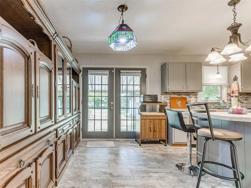 Photo 10 — 702 E Washington Street, Tecumseh, OK 74873