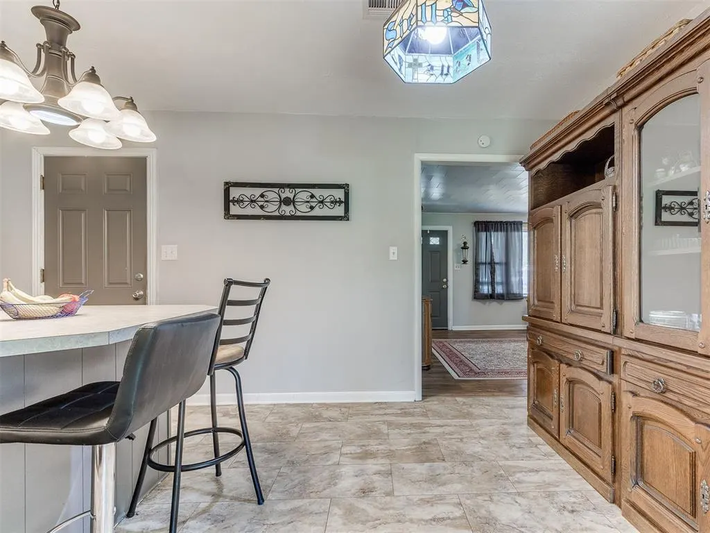 Photo 11 — 702 E Washington Street, Tecumseh, OK 74873