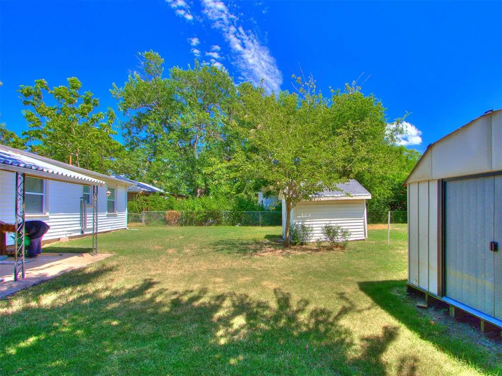 Photo 32 — 702 E Washington Street, Tecumseh, OK 74873