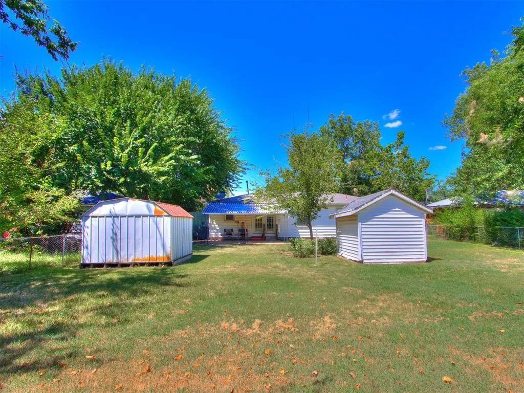 Photo 33 — 702 E Washington Street, Tecumseh, OK 74873
