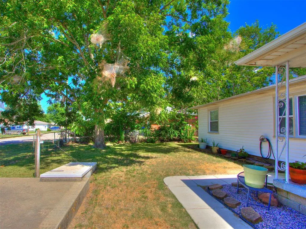 Photo 34 — 702 E Washington Street, Tecumseh, OK 74873