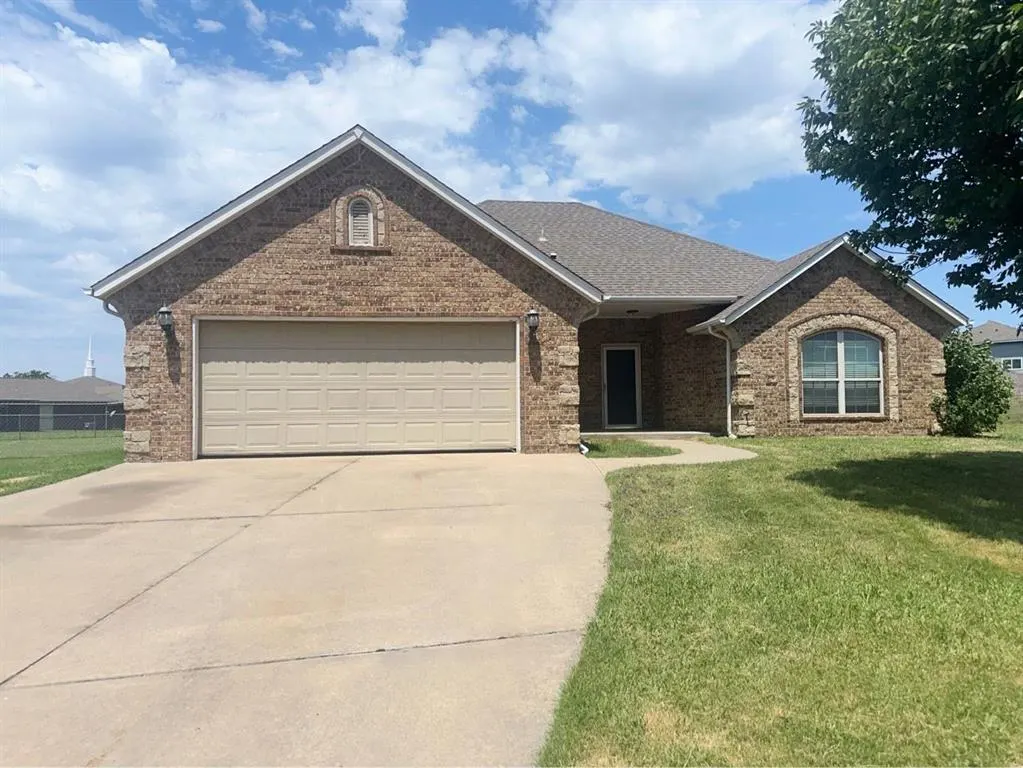 Front exterior — 633 N Nebraska Avenue, Oklahoma City, OK 73117