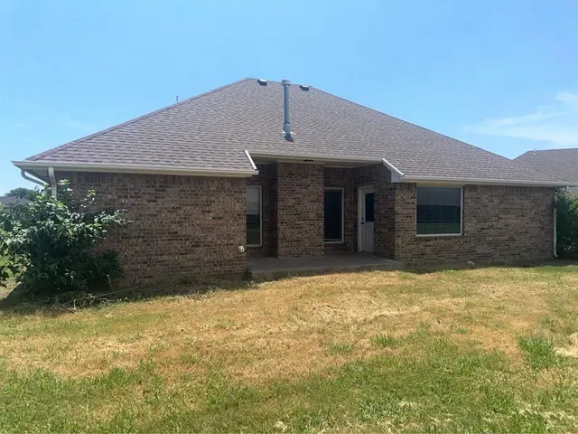 Photo 4 — 633 N Nebraska Avenue, Oklahoma City, OK 73117