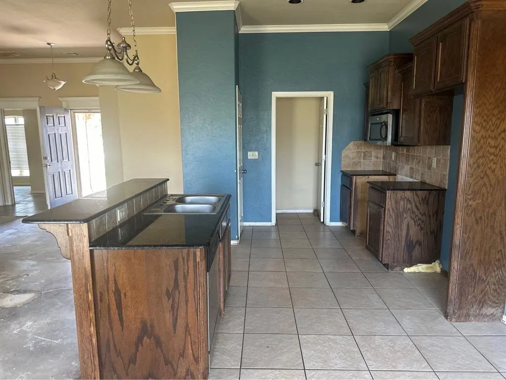 Photo 7 — 633 N Nebraska Avenue, Oklahoma City, OK 73117