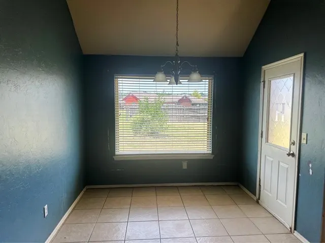Photo 8 — 633 N Nebraska Avenue, Oklahoma City, OK 73117