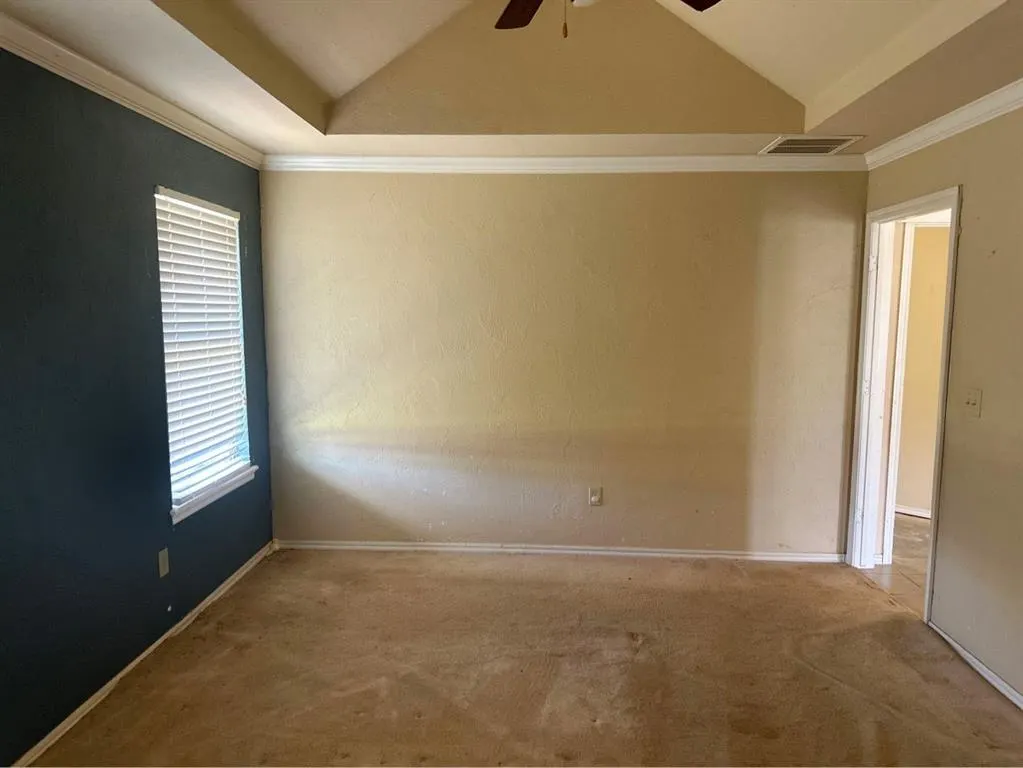 Photo 11 — 633 N Nebraska Avenue, Oklahoma City, OK 73117