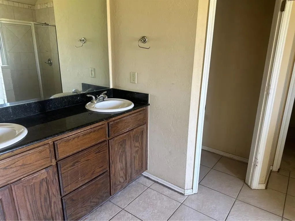 Photo 12 — 633 N Nebraska Avenue, Oklahoma City, OK 73117