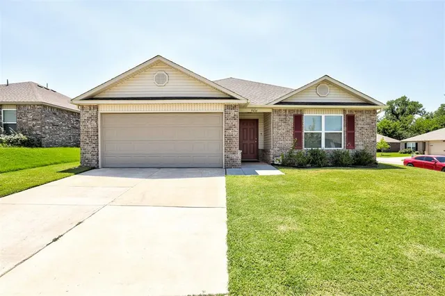 Photo 2 — 9436 SW 37th Street, Oklahoma City, OK 73179