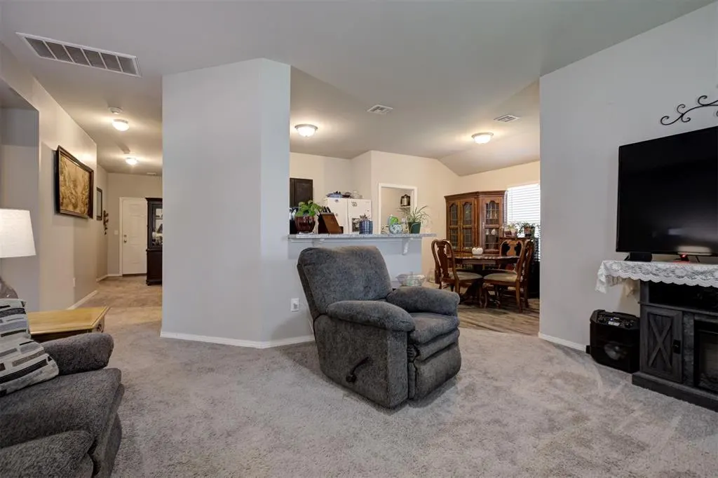Photo 9 — 9436 SW 37th Street, Oklahoma City, OK 73179