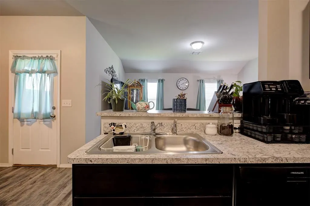Photo 12 — 9436 SW 37th Street, Oklahoma City, OK 73179