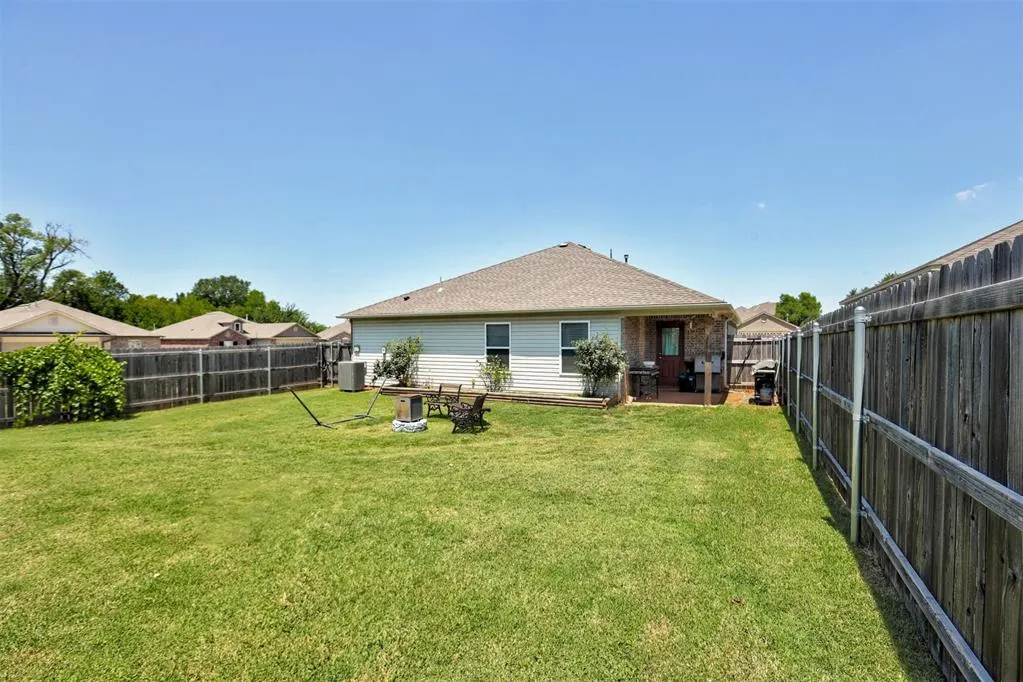 Photo 32 — 9436 SW 37th Street, Oklahoma City, OK 73179
