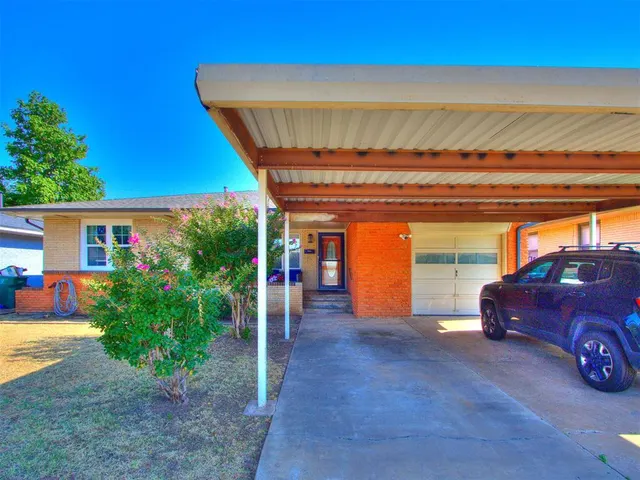 Photo 3 — 2836 SW 53rd Street, Oklahoma City, OK 73119