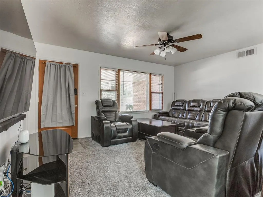 Photo 8 — 2836 SW 53rd Street, Oklahoma City, OK 73119