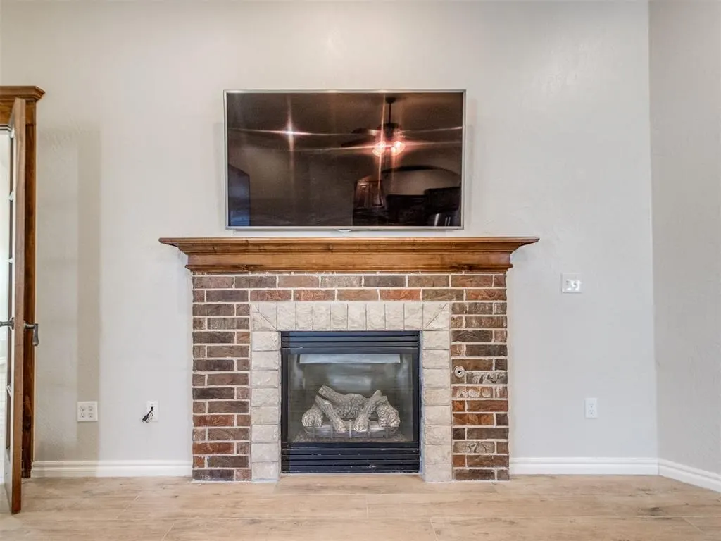 Photo 14 — 11917 Dornick Circle, Oklahoma City, OK 73162