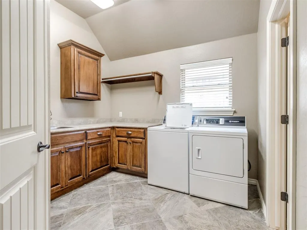 Photo 26 — 11917 Dornick Circle, Oklahoma City, OK 73162