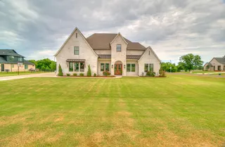 Sold home at 9816 Lindsey Circle