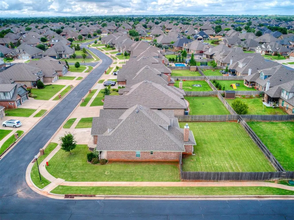 Photo 24 — 12917 Treemont Lane, Oklahoma City, OK 73142