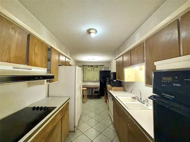 Photo 7 — 7700 NW 31st Street, Bethany, OK 73008