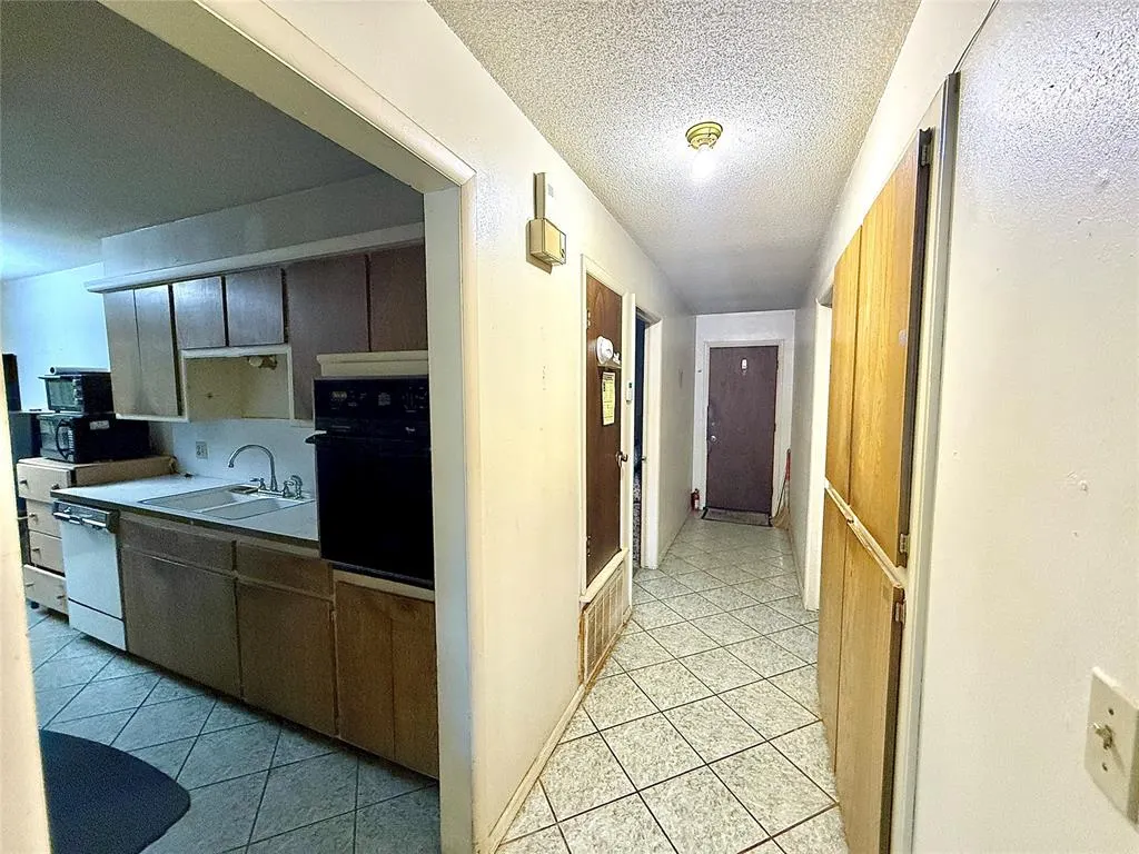 Photo 10 — 7700 NW 31st Street, Bethany, OK 73008
