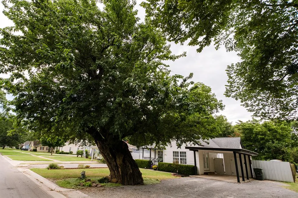Photo 2 — 801 N Oak Street, Pauls Valley, OK 73075