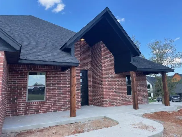 Photo 2 — 11525 NW 104 Th Street, Yukon, OK 73099