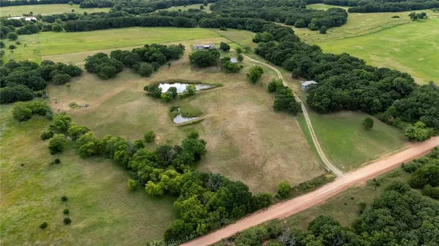 Photo 3 — 970208 S 3540 Road, Sparks, OK 74869