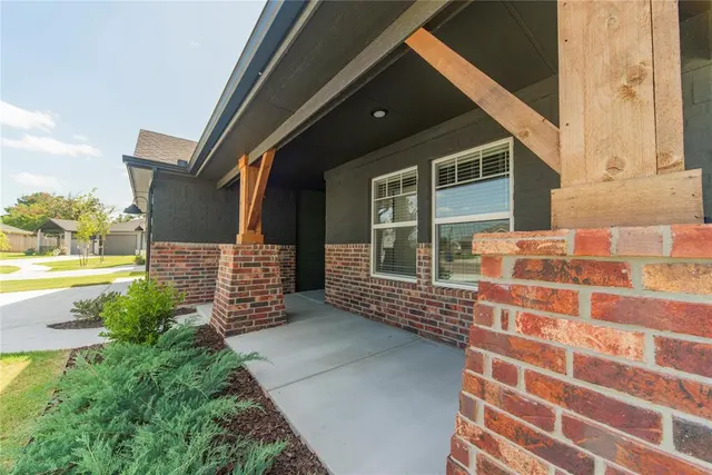 Photo 3 — 319 Rock Hollow Road, Harrah, OK 73045