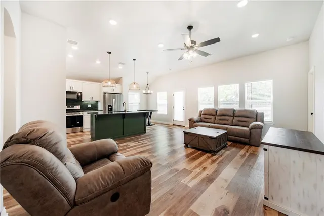 Photo 5 — 319 Rock Hollow Road, Harrah, OK 73045