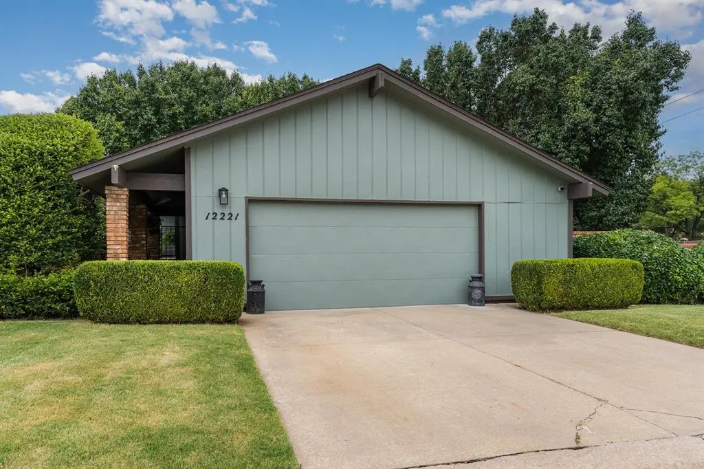 Photo 2 — 12221 Cork Road, Oklahoma City, OK 73162