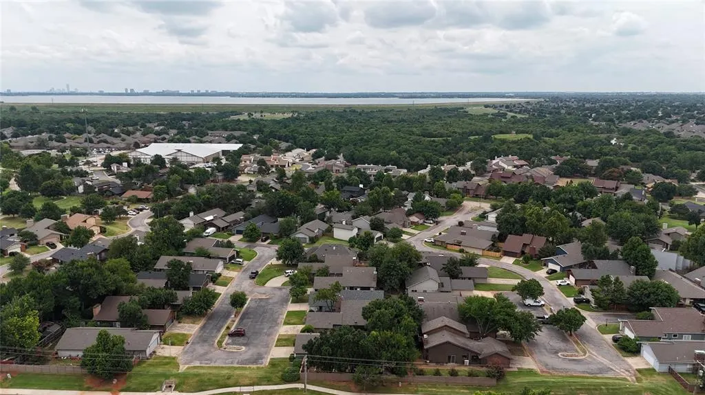 Photo 34 — 12221 Cork Road, Oklahoma City, OK 73162