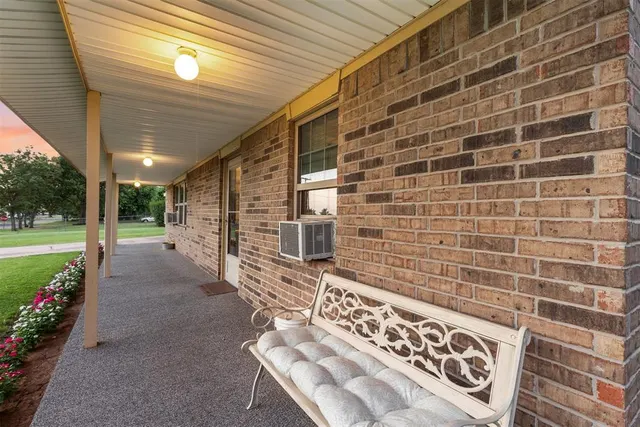 Photo 6 — 318 S Adams Street, Pocasset, OK 73079