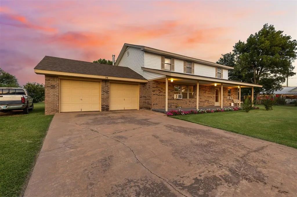 Photo 12 — 318 S Adams Street, Pocasset, OK 73079