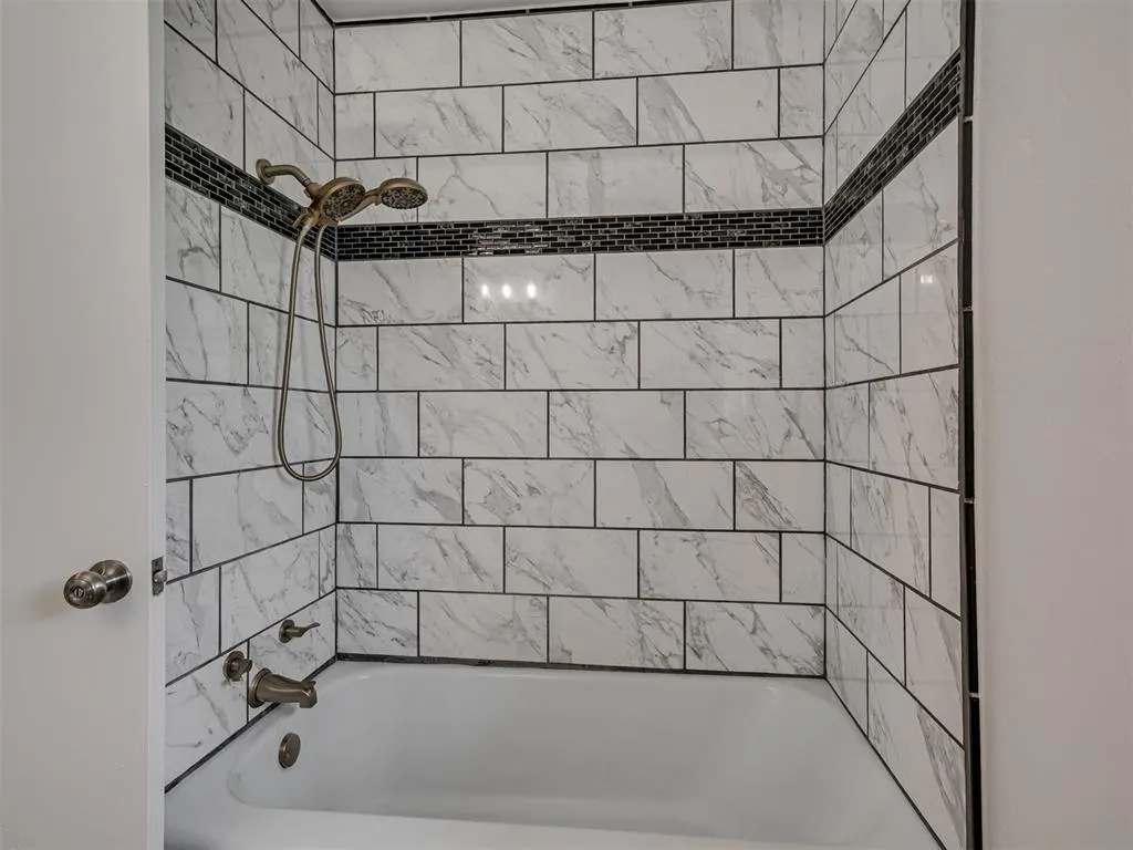 Photo 18 — 749 Musgrave Boulevard, Oklahoma City, OK 73114