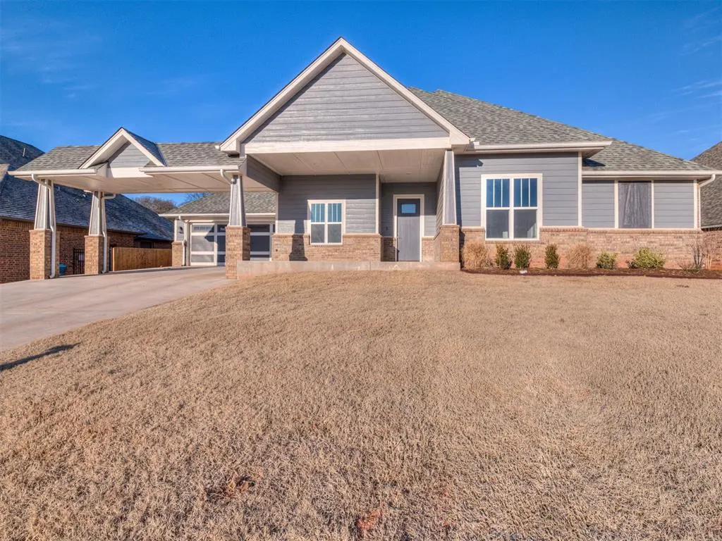 Front exterior — 2425 RUMBLE Lane, Edmond, OK 73034