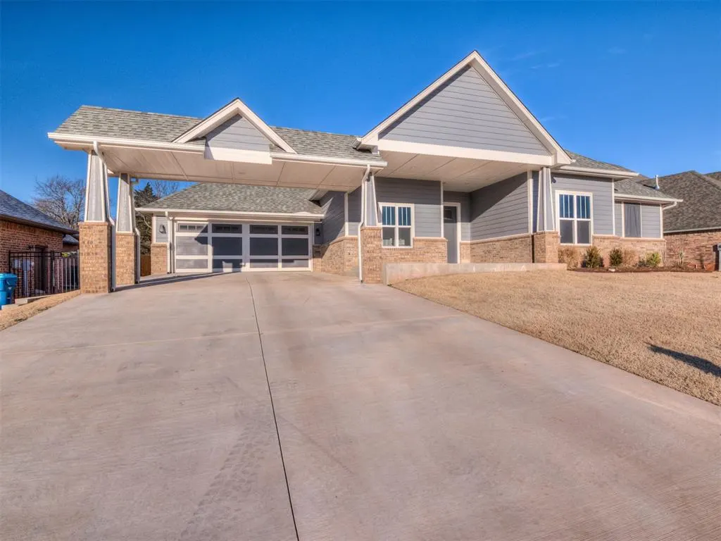 Photo 2 — 2425 RUMBLE Lane, Edmond, OK 73034