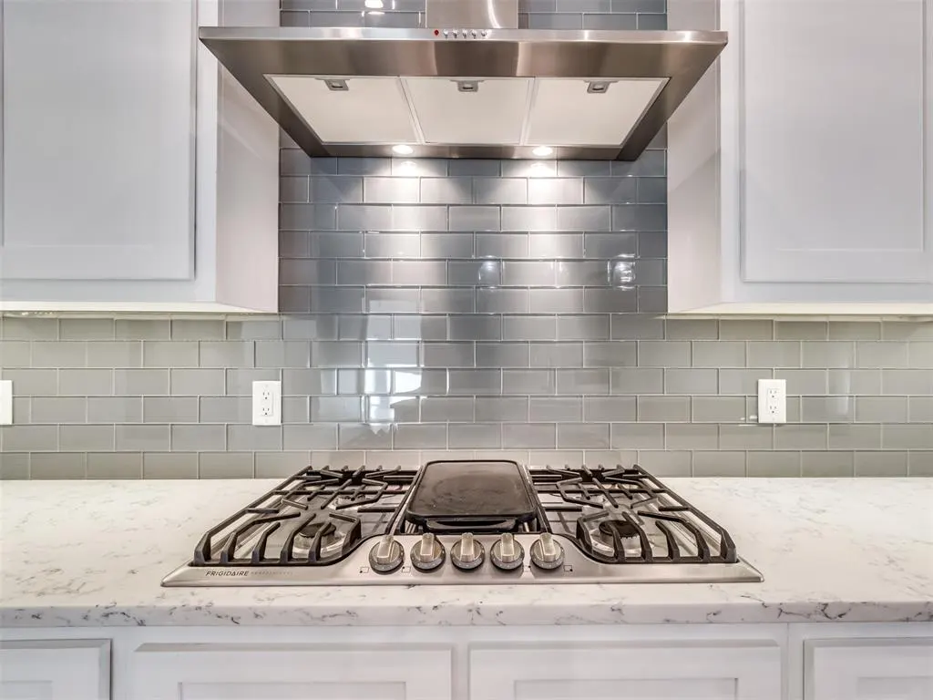 Photo 9 — 2425 RUMBLE Lane, Edmond, OK 73034