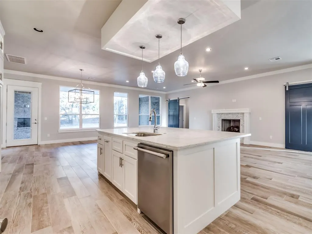 Photo 11 — 2425 RUMBLE Lane, Edmond, OK 73034
