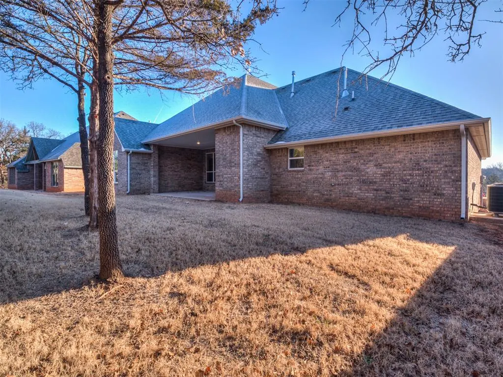 Photo 35 — 2425 RUMBLE Lane, Edmond, OK 73034
