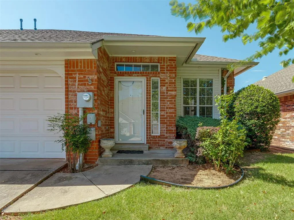 Photo 2 — 509 S Santa Fe Avenue 164, Edmond, OK 73003