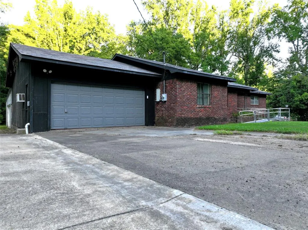 Photo 19 — 604 N Denison Road, Idabel, OK 74745