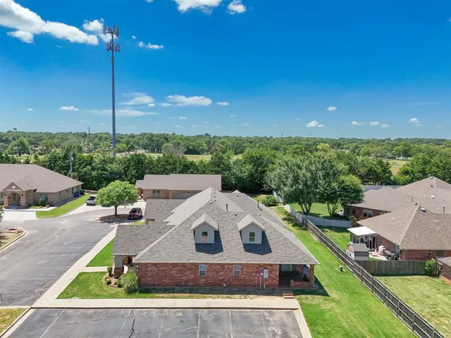 Photo 6 — 2510 E Independence Street 400, Shawnee, OK 74801