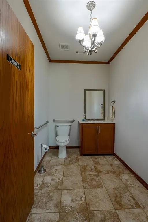 Photo 36 — 2510 E Independence Street 400, Shawnee, OK 74801