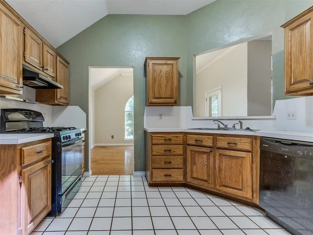 Photo 14 — 6713 NW 131 Street, Oklahoma City, OK 73142